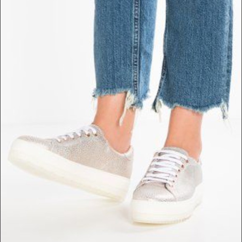 Diesel Women's S-andyes SNEAKERS NWT